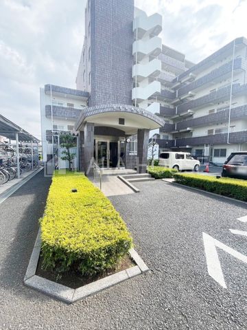 �G���g�����X �X���[�v������Ԉ֎q��x�r�[�J�[�̏o����ɂ��Ή������G���g�����X�B