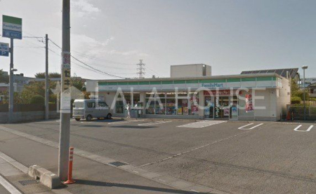 ���ӊ� �t�@�~���[�}�[�g������˓X �k��9���B 650m