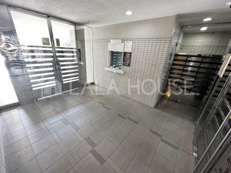 �G���g�����X -