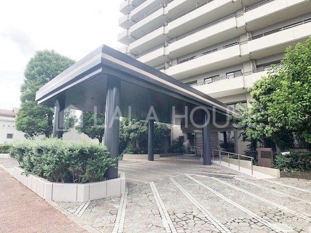 �G���g�����X -