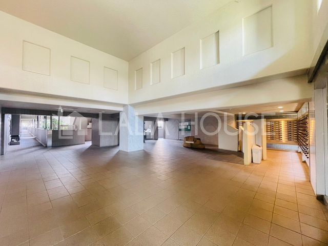 �G���g�����X -