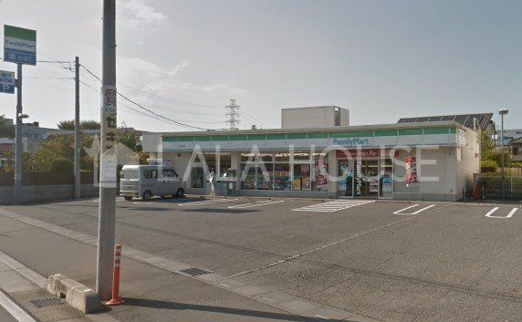 ���ӊ� �t�@�~���[�}�[�g������˓X �k��6���B 440m