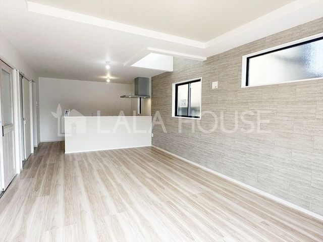 ���r���O �Ƒ��S���喞�����������ꂽ�f�U�C���ƍŐV�@�\�ŐS�n�̂悢���Z��Ԃ����񋟂��܂��B