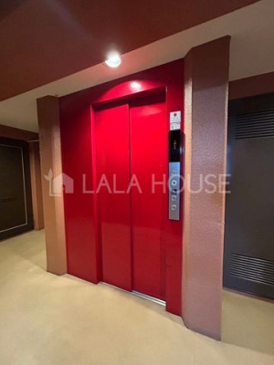 �G���g�����X -