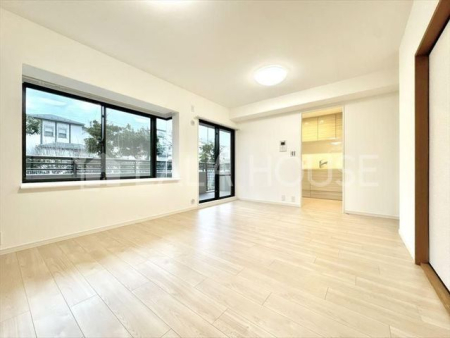 ���r���O 2025�N2�����t�H�[����L�E��������Y��ɂ��g���ł������ʐ^��2025�N3�����t�H�[��������O�̎ʐ^�ł��B