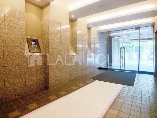 �G���g�����X �I�[�g���b�N�t�����L���ւŕs�R�҂��V���b�g�A�E�g�I���q���܂̂�����Ԃɂ����S�ł���