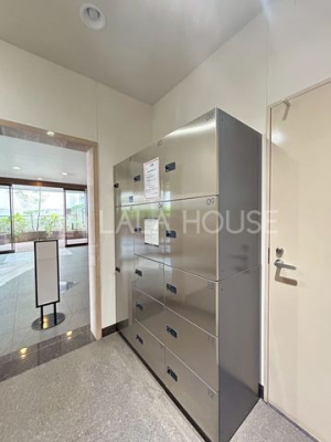 �G���g�����X �s�ݎ��ł��ו����󂯎����z�{�b�N�X�������p�ł��܂�