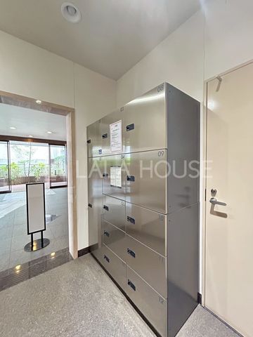 �G���g�����X �s�ݎ��ł��ו����󂯎����z�{�b�N�X�������p�ł��܂�