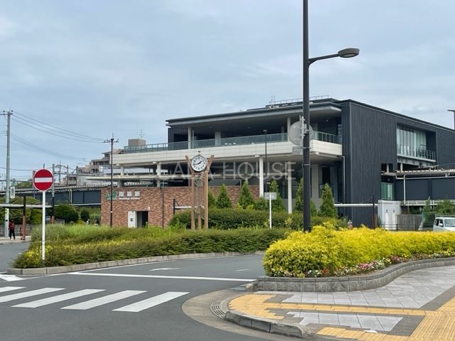 周辺環境 指扇駅(JR東日本 川越線) 徒歩20分。 1630m