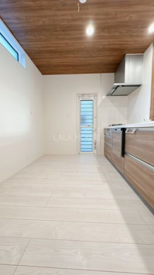 Lb` -