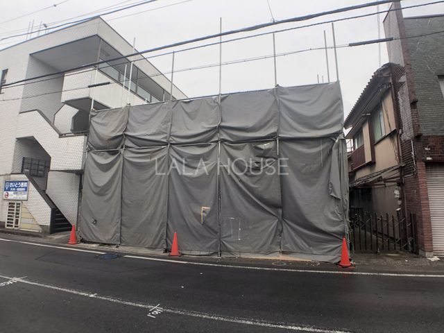 nynʐ^ zȂBDȃnEX[J[Ōz܂I~nʐ165.90m2i50.18؁j