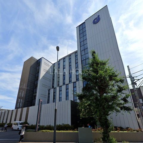周辺環境 独立行政法人地域医療機能推進機構埼玉メディカルセンター 徒歩17分。 1290m
